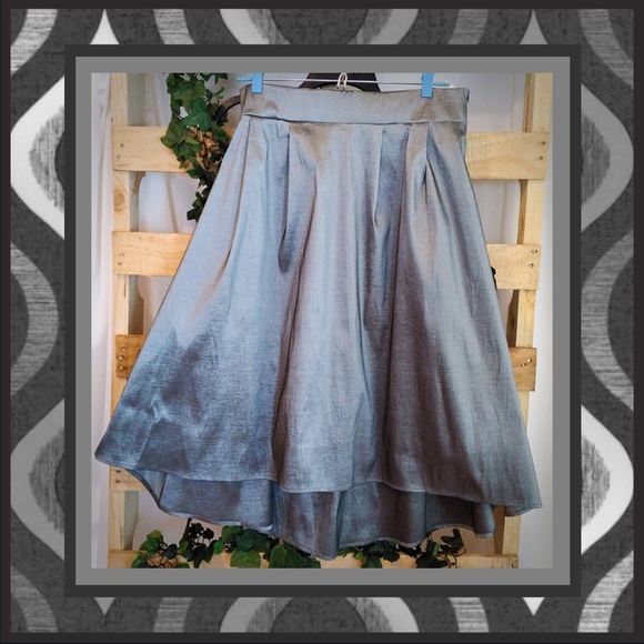 Charlotte Russe Dresses & Skirts - Charlotte Russe High-Low Skater Skirt